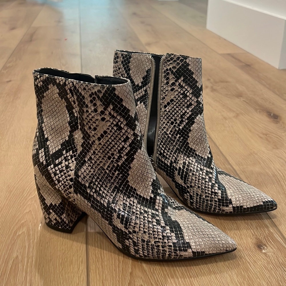 Marc fisher snakeskin booties size 6